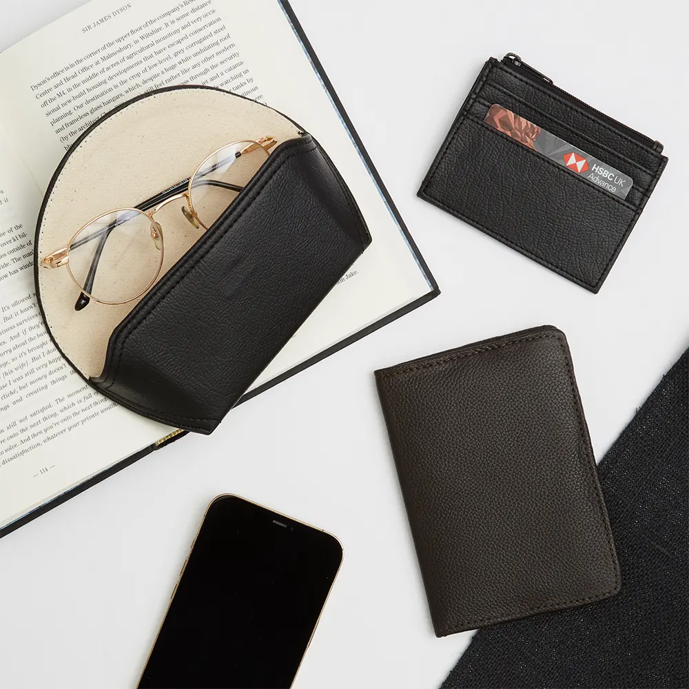 bespoke-black-faux-leather-card-holder-with-zip bespoke-black-faux-leather-card-holder-with-zip