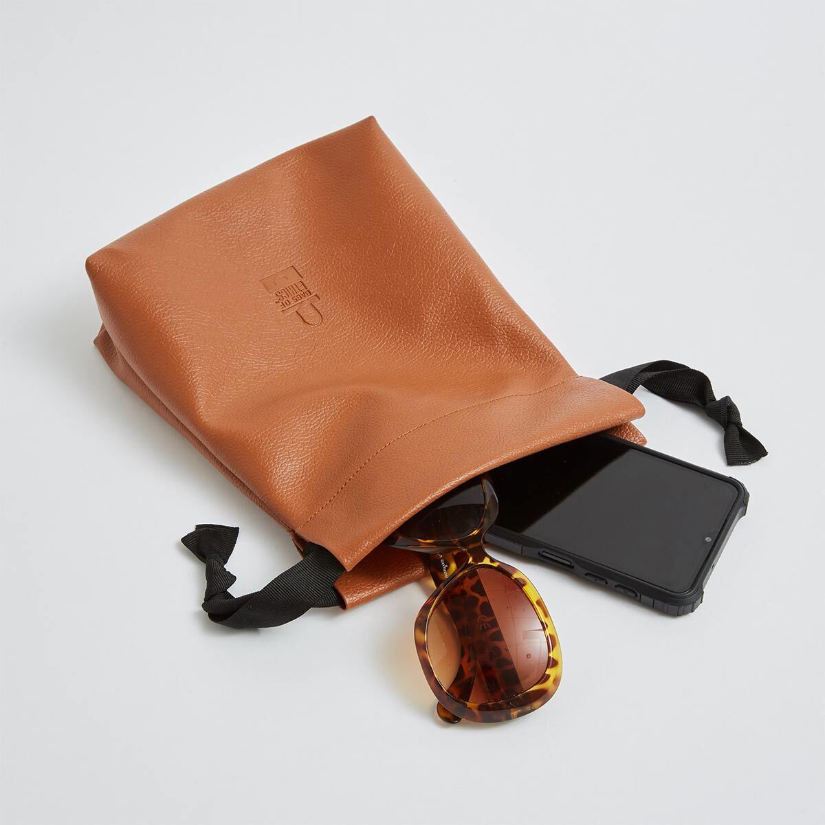 luxury-drawstring-bag-in-vegan-leather-for-wholesale luxury drawstring bag in vegan leather for wholesale - Direct from Ethical bags Supplier